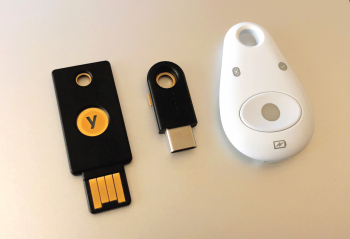 https://upload.wikimedia.org/wikipedia/commons/f/f2/U2F_Hardware_Authentication_Security_Keys_%28Yubico_Yubikey_4_and_Feitian_MultiPass_FIDO%29_%2842286852310%29.jpg